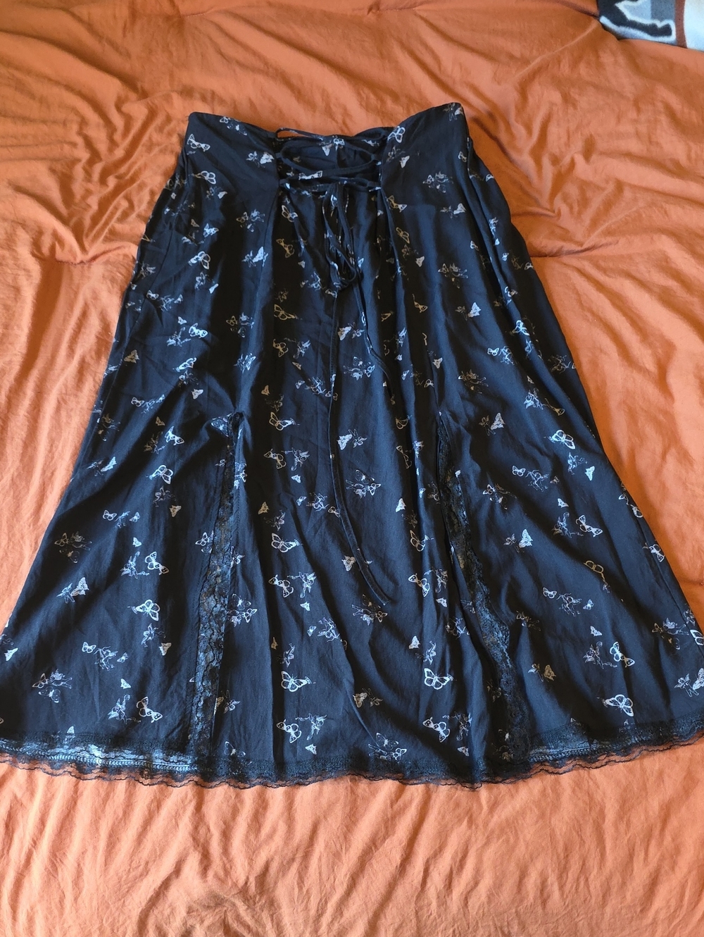 Daisy Street Cherub & Butterfly Slit Midi Skirt Black & White Large